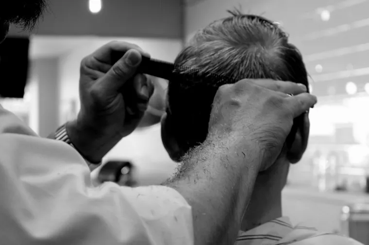 Coupe homme dégradé progressif court, Saint-Ouen-sur-Seine, Lifestyle Haircut