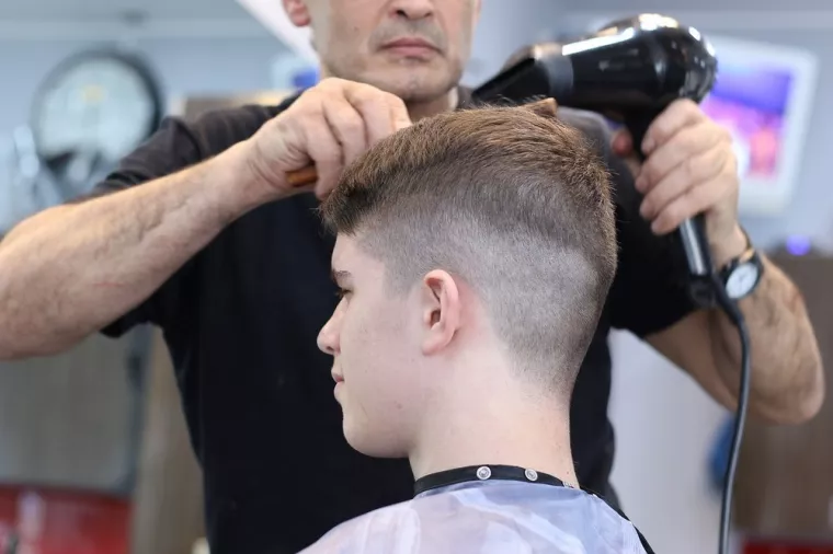 Où faire un soin pour cheveux avec une coupe mulet homme ?, Saint-Ouen-sur-Seine, Lifestyle Haircut